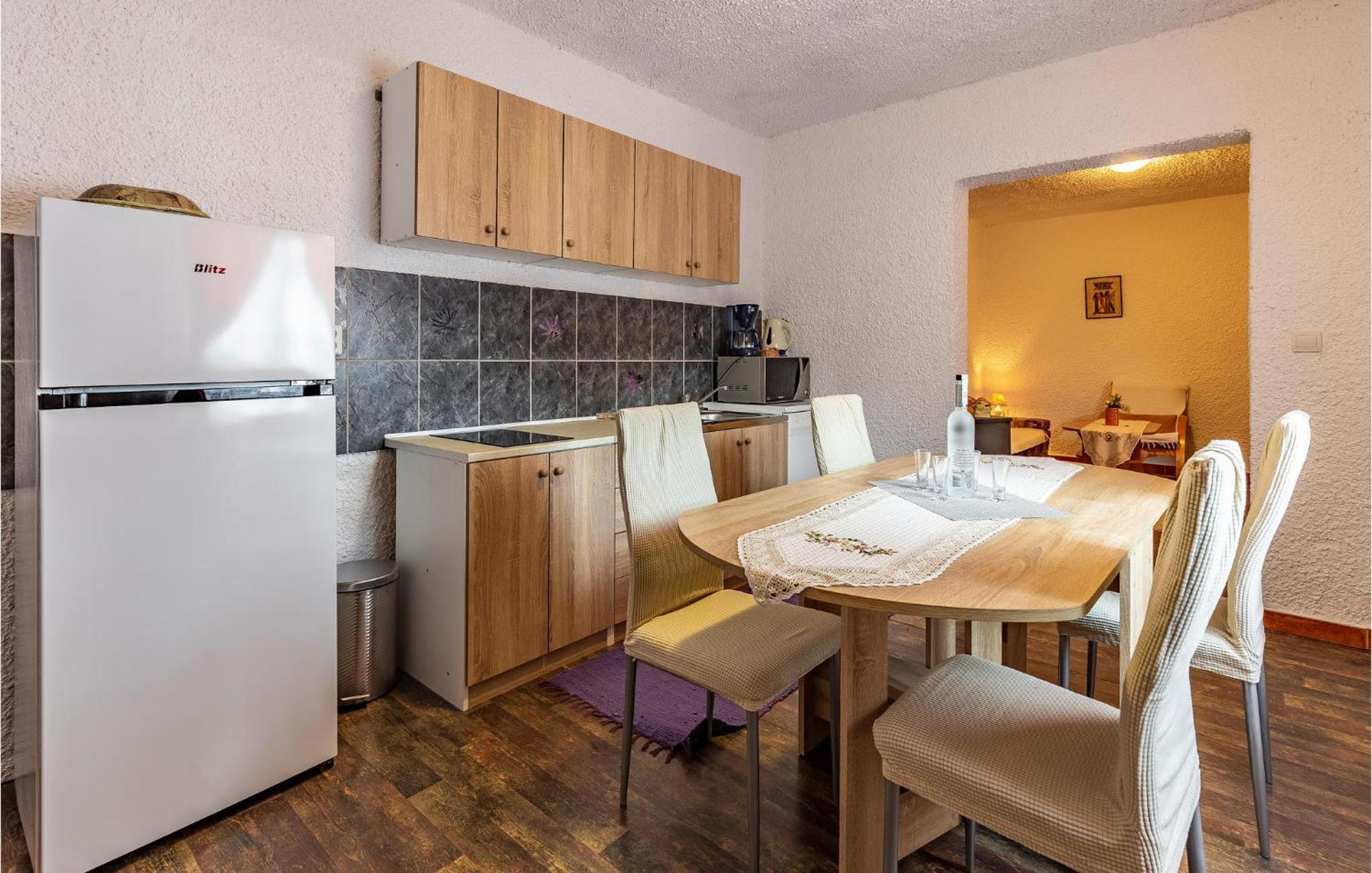 Lovely Apartment In Premantura With Wifi 외부 사진